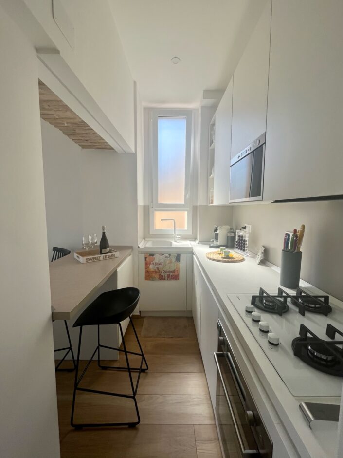 Boutique Holiday Apartment Rome Center Kitchen