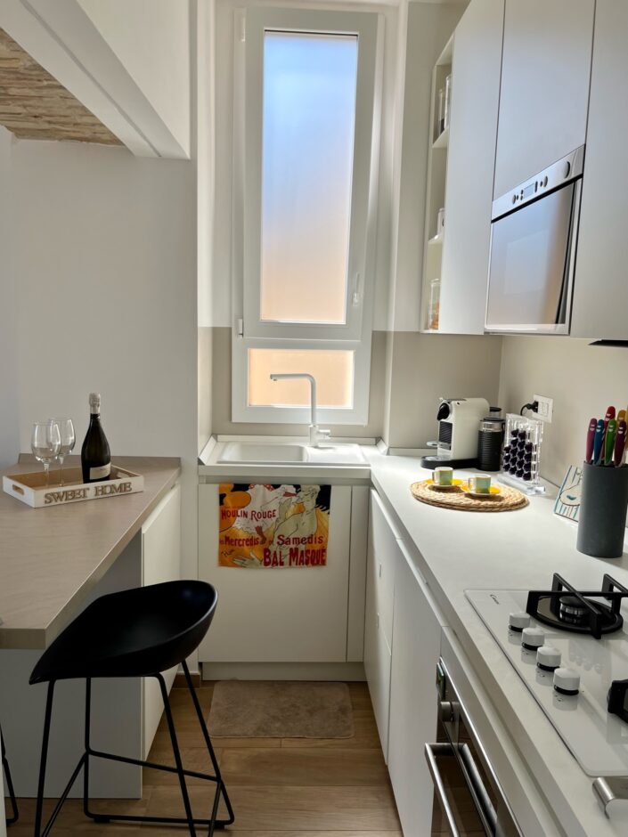 Boutique Holiday Apartment Rome Center Kitchen