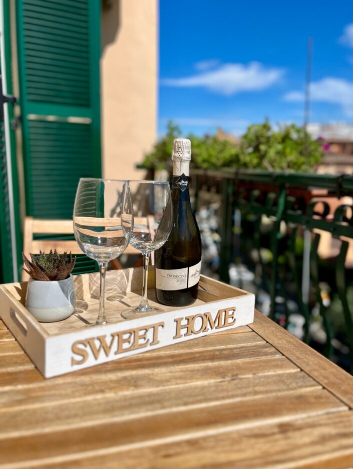 Boutique Holiday Apartment Rome Center Balcony