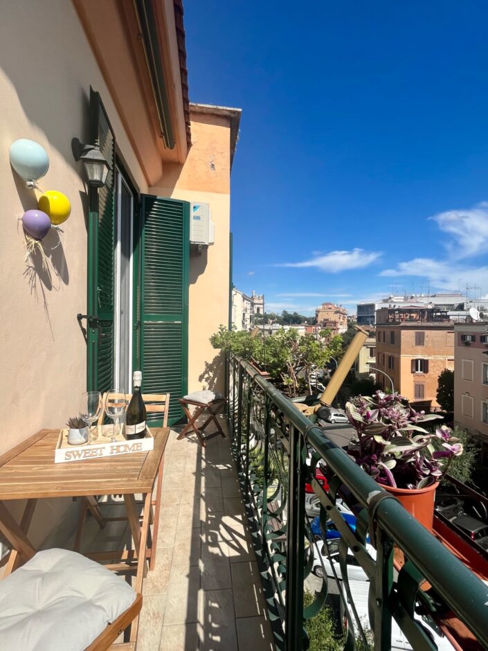 Boutique Holiday Apartment Rome Center Balcony