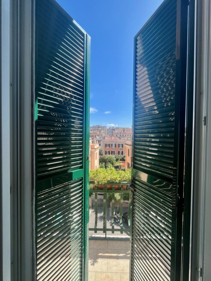 Boutique Holiday Apartment Rome Center Balcony
